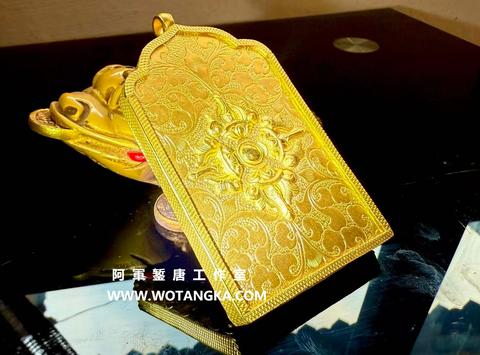 沃唐卡嘎乌盒 Ghau3686 支巴扎首纹四红珠十字金刚杵纯金嘎乌盒 实物图2