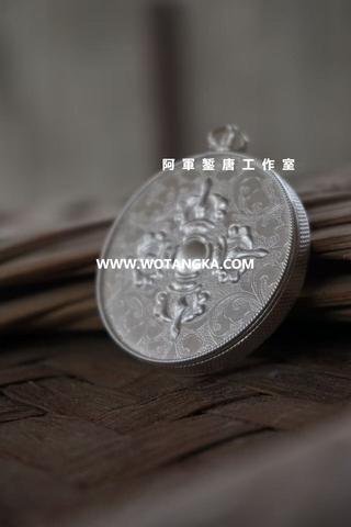 沃唐卡嘎乌盒 Ghau4048 福云纹十字金刚杵圆形嘎乌盒 实物图2